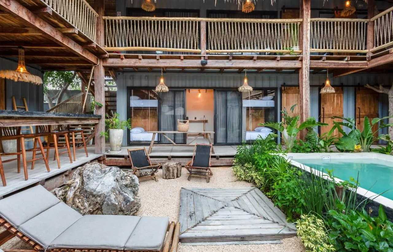 Meteora Stay & Coffeehouse Tulum 0*,